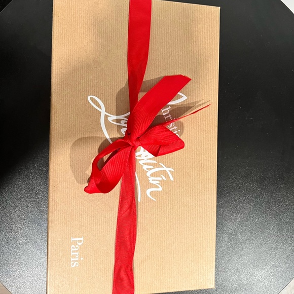 Christian Louboutin Vieira Flat in black size 8.5 - Picture 3 of 11